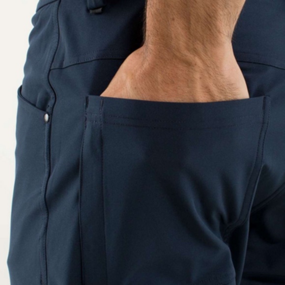 Lululemon Navy Mission Pant, Size 34 - Picture 3 of 15